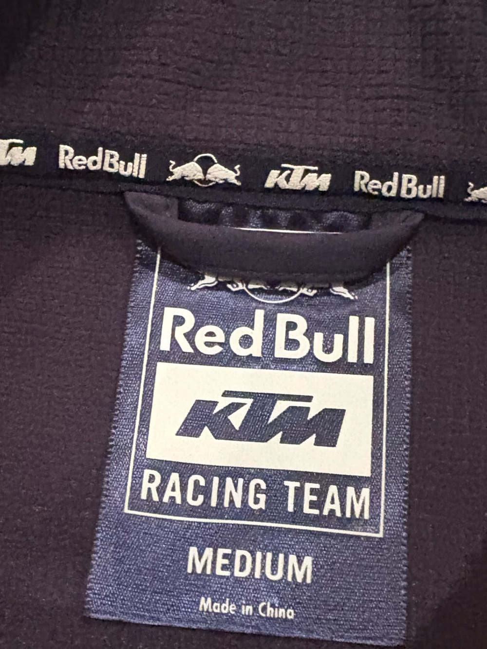 NEW REDBULL KTM RACE TEAM JACKET - Picture 3 of 3